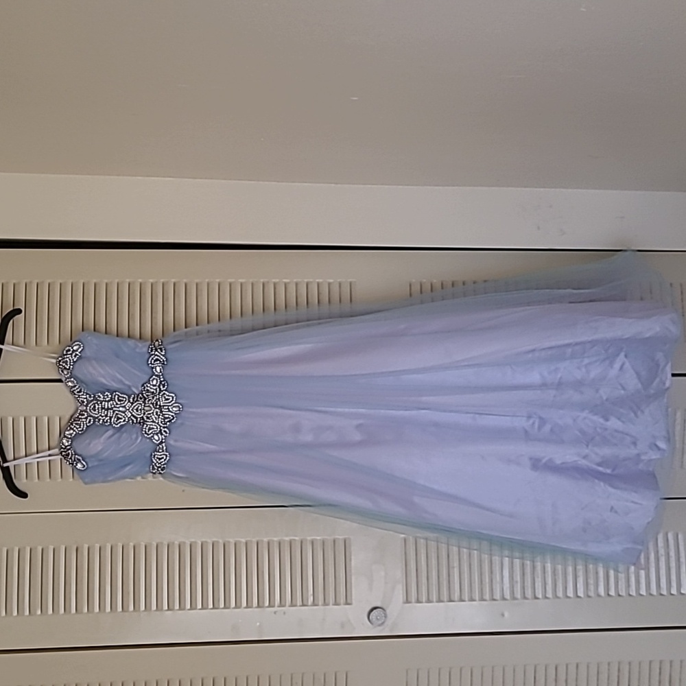Size - Picture 1 of 2